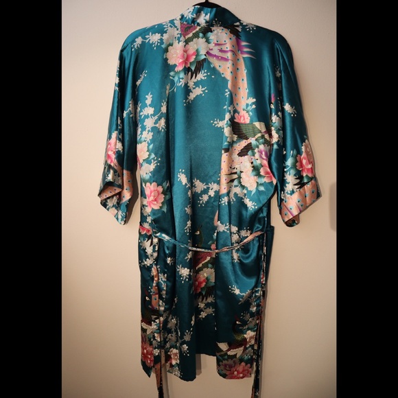 Silk Bath Robe - Picture 3 of 4